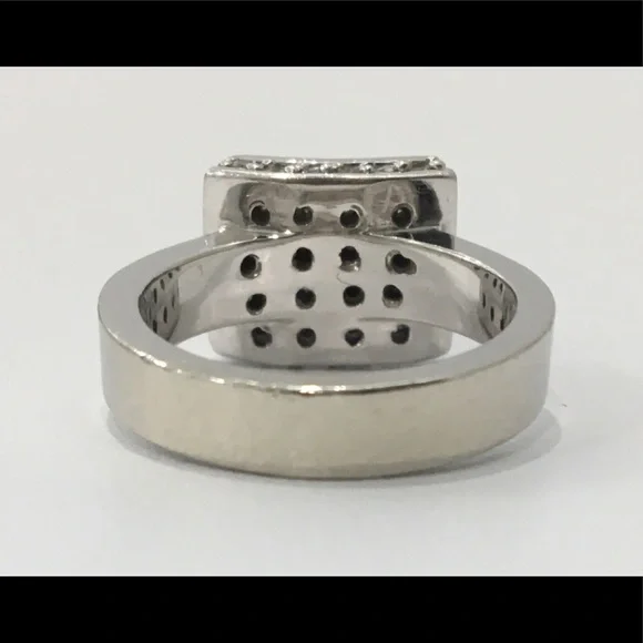 14K White Gold and Diamond Fashion Ring - Picture 6 of 8